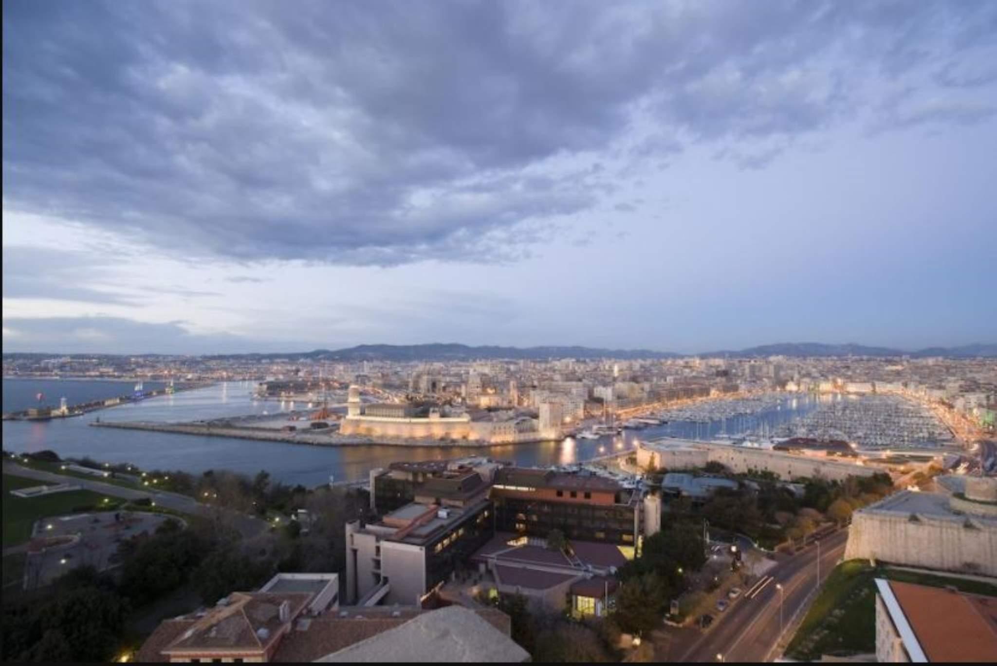 Ibis Budget Marseille Vieux Port מראה חיצוני תמונה